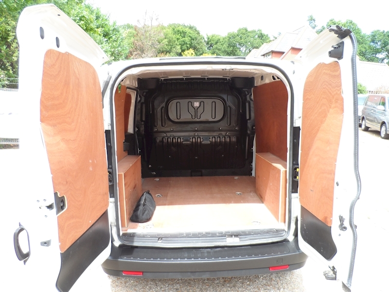 Vauxhall Combo L1h1 2000 Cdti Ecoflex S/S 1.2 5dr Panel Van Manual Diesel