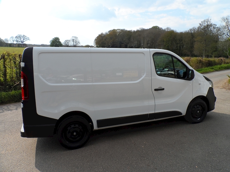 Vauxhall Vivaro 1.6 CDTi 2700 Panel Van 5dr Diesel Manual L1 H1 EU6 (95 ps) Panel Van 1.6 Manual Diesel