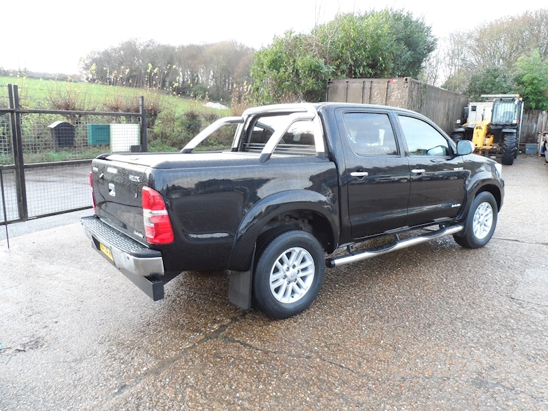Toyota Hilux Invincible Double Cab Pickup 3.0 Automatic Diesel