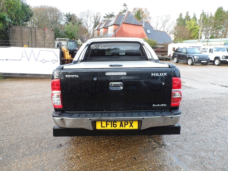 Toyota Hilux Invincible Double Cab Pickup 3.0 Automatic Diesel