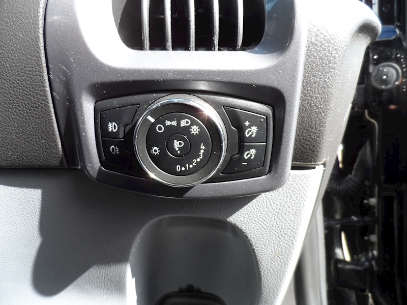 Ford 2.0 TDCi 270 Limited Panel Van 5dr Diesel Manual L1 H2 (157 g/km, 128 bhp)