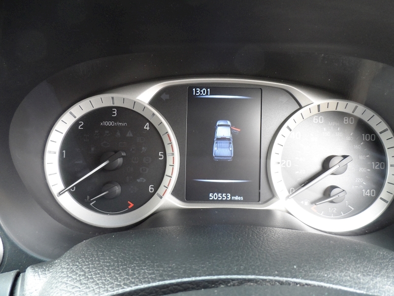 Nissan 2.3 dCi Tekna Double Cab Pickup 4dr Diesel Manual 4WD (s/s) (190 ps)