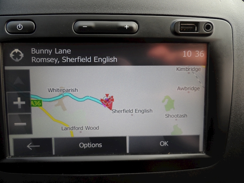 Renault 1.6 dCi 29 Business Panel Van 5dr Diesel Manual SWB Standard Roof EU5 (115 ps)