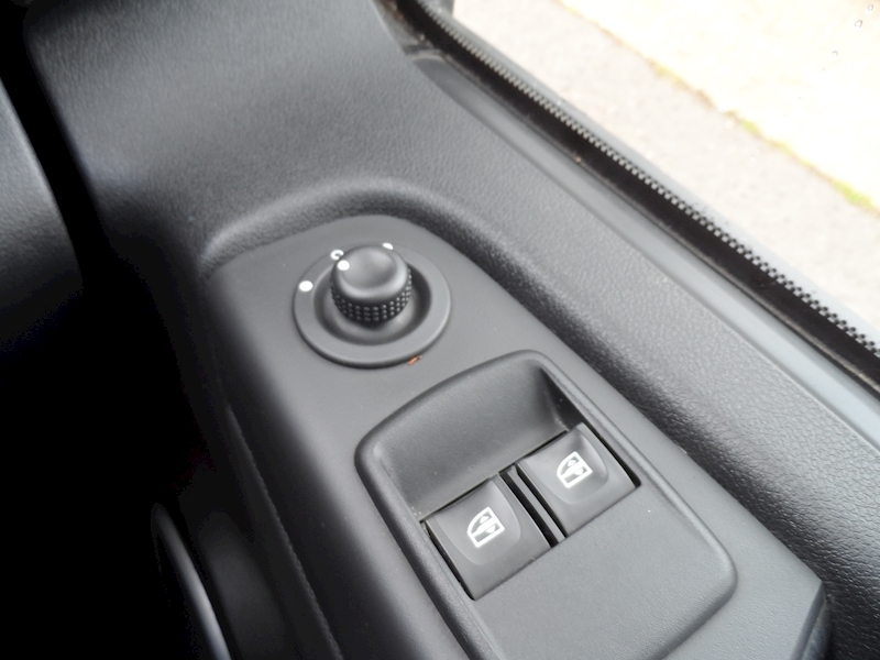 Vauxhall Vivaro CDTi 2700 Sportive 1.6 5dr Panel Van Manual Diesel