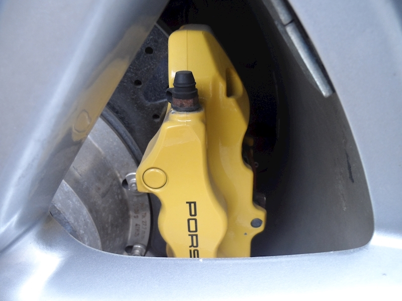 Porsche 3.8 997 Carrera 4S Cabriolet 2dr Petrol Manual AWD (285 g/km, 350 bhp)