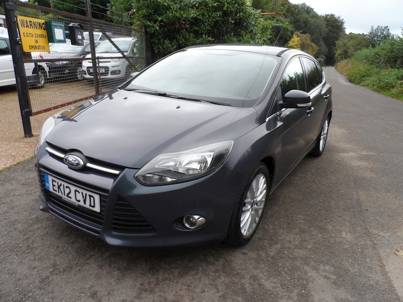 Ford 1.6 TDCi Zetec Hatchback 5dr Diesel Manual (109 g/km, 113 bhp)