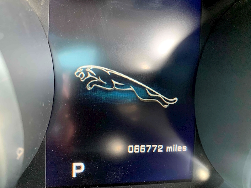 Jaguar F-Type 3.0 V6 Coupe 2dr Petrol Quickshift (205 g/km, 335 bhp) Coupe 3.0 Quickshift Petrol