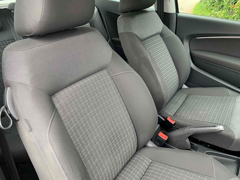 Volkswagen 1.0 BlueMotion Tech SE Hatchback 3dr Petrol Manual (s/s) (106 g/km, 59 bhp)