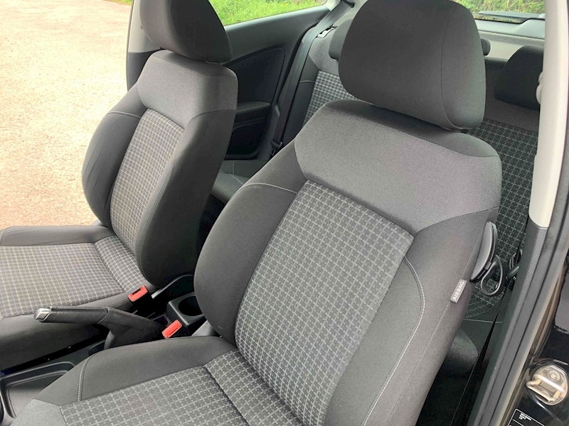 Volkswagen 1.0 BlueMotion Tech SE Hatchback 3dr Petrol Manual (s/s) (106 g/km, 59 bhp)