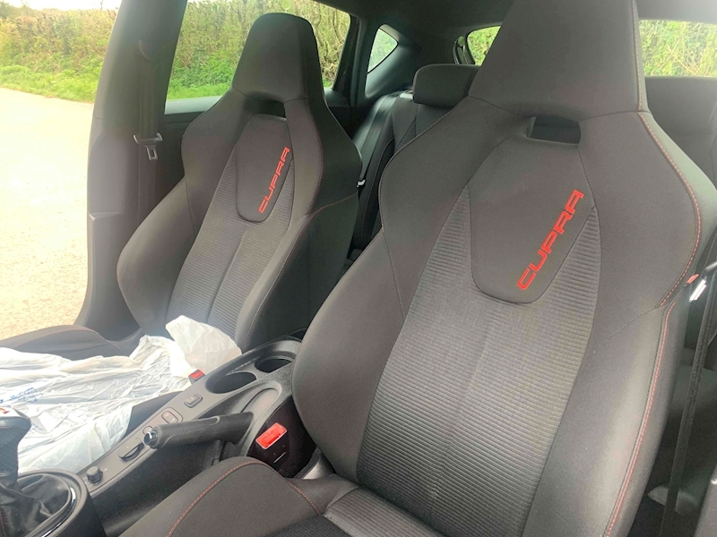SEAT 2.0 TFSI Cupra Hatchback 5dr Petrol Manual (214 g/km, 237 bhp)