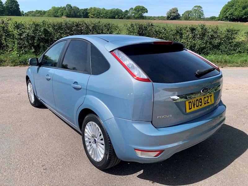 Ford 1.6 Titanium Hatchback 5dr Petrol Automatic (184 g/km, 99 bhp)